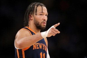 Quan chức Knicks: Brunson rời trận đấu sớm vì đau đầu gối trái