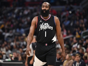 Hôm nay, Clippers lần đầu tiên trong sự nghiệp vắng mặt! Harden: Vẫn chưa chắc chắn liệu anh ấy có chơi trong trận đấu ngày mai hay không!