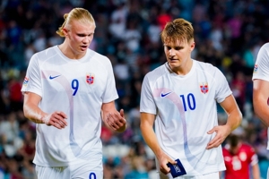 HLV Na Uy: Haaland và Odegaard đều sẽ đá trận Slovakia