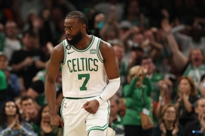 Jaylen Brown: Ghế dự bị giúp chúng tôi giành chiến thắng. Họ mang lại năng lượng cho toàn đội.