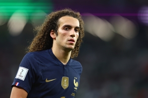 Guendouzi: Tôi sốc trước việc Sarri từ chức, Deschamps khen ngợi cách tôi chơi ở Lazio